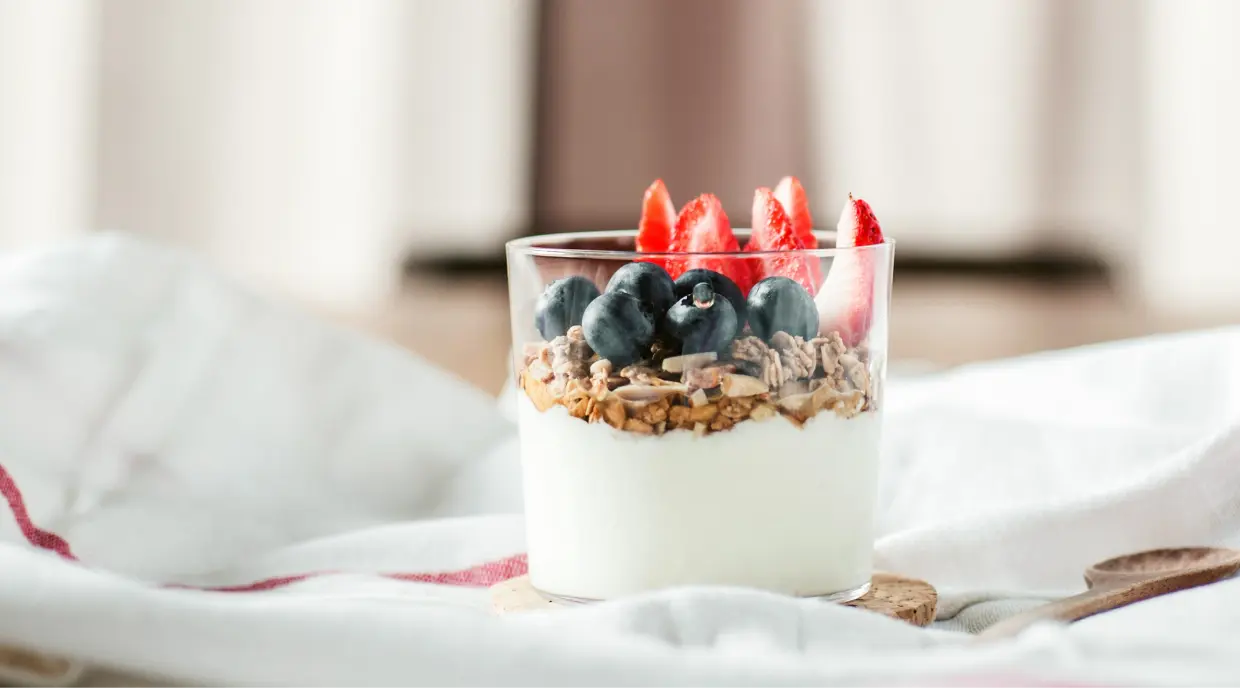 blueberry and strawberry yogurt